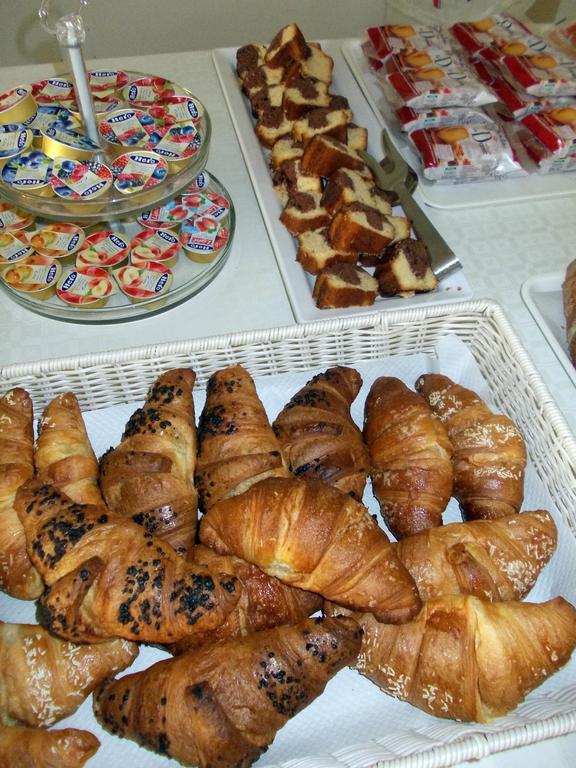 Hotel Solaria Rodi Garganico Ngoại thất bức ảnh